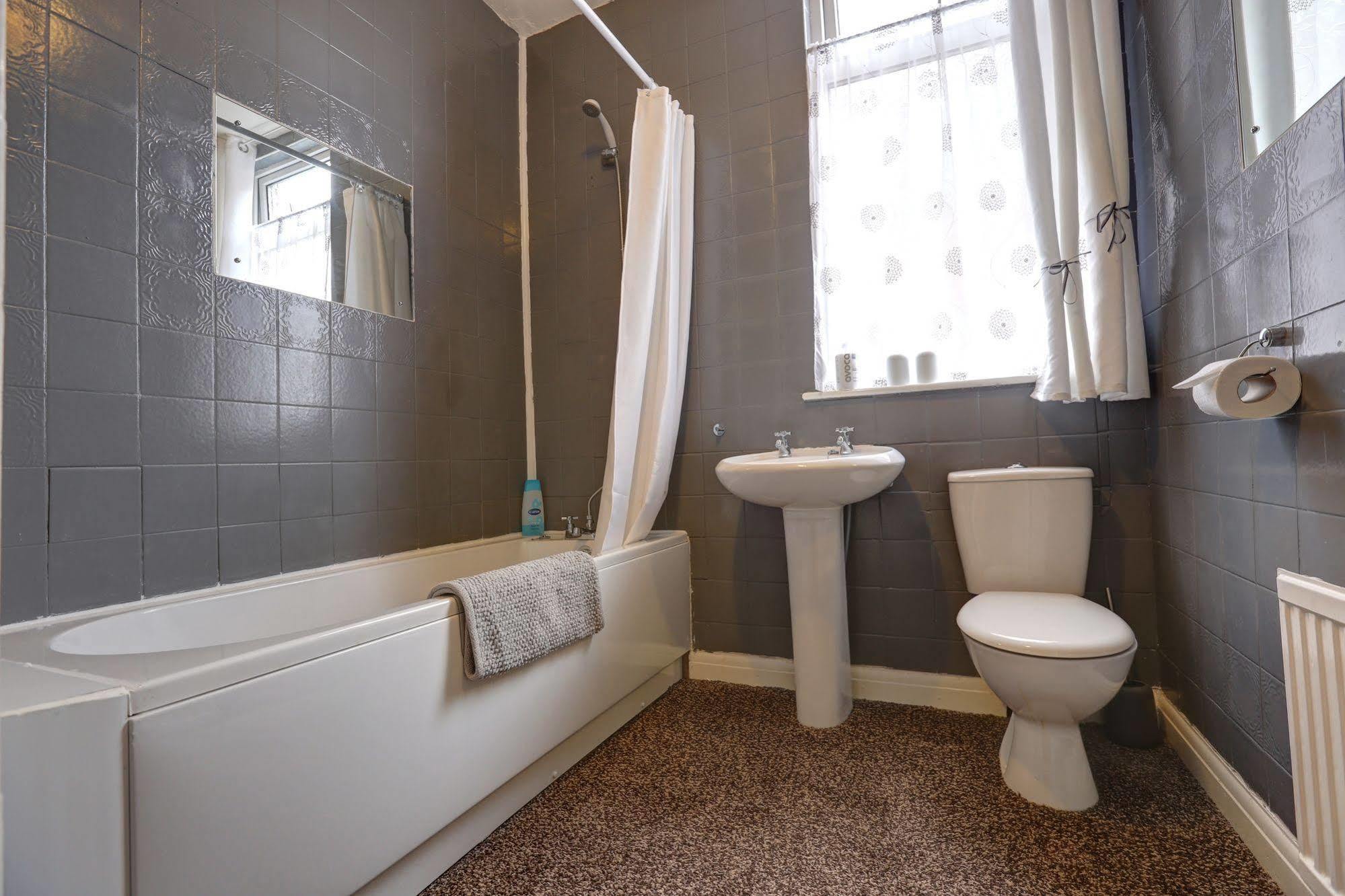 Ashford House Guest House Бринлингтон Экстерьер фото